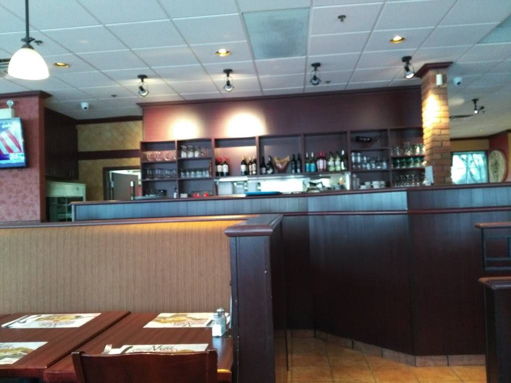 Mikes | restaurant | 633 32e Avenue, Lachine, QC H8T 3G6, Canada | 5145381980 OR +1 514-538-1980