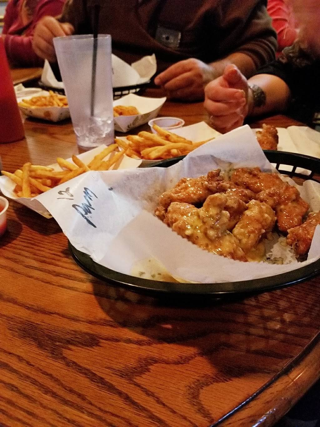 Vans Bar | restaurant | 426 N 9th St, Manitowoc, WI 54220, USA | 9206843007 OR +1 920-684-3007