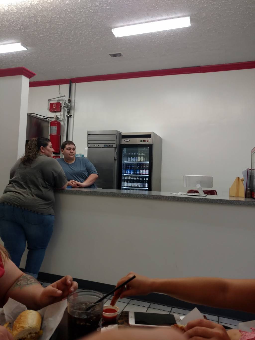 Marias Grill | restaurant | 1000 Grosscup Ave, Dunbar, WV 25064, USA | 3047669804 OR +1 304-766-9804