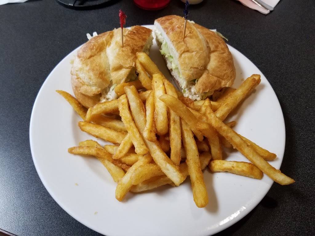 Papas Grill | restaurant | 3780 W Jonathan Moore Pike, Columbus, IN 47201, USA | 8123429736 OR +1 812-342-9736