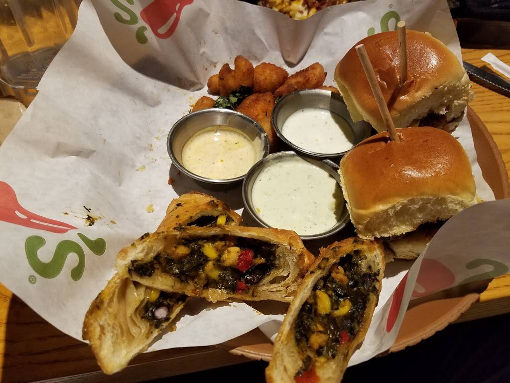 Chilis Grill & Bar | restaurant | 320 Fort Loudoun Medical Center Dr, Lenoir City, TN 37772, USA | 8659884061 OR +1 865-988-4061