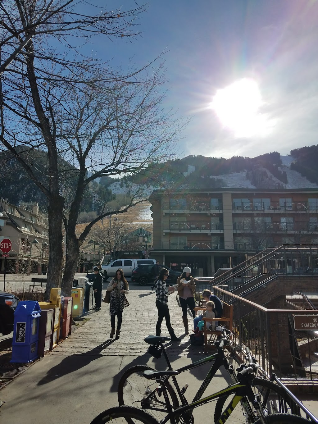 Big Wrap | restaurant | 520 E Durant Ave #101, Aspen, CO 81611, USA | 9705441700 OR +1 970-544-1700