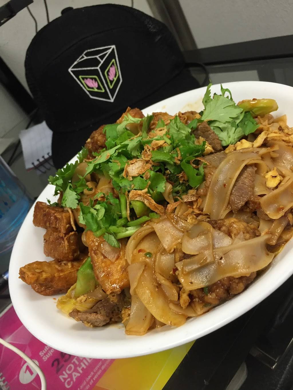 Thai Express | restaurant | 300E Fourth Ave, St. Catharines, ON L2S 0E6, Canada | 9059883635 OR +1 905-988-3635