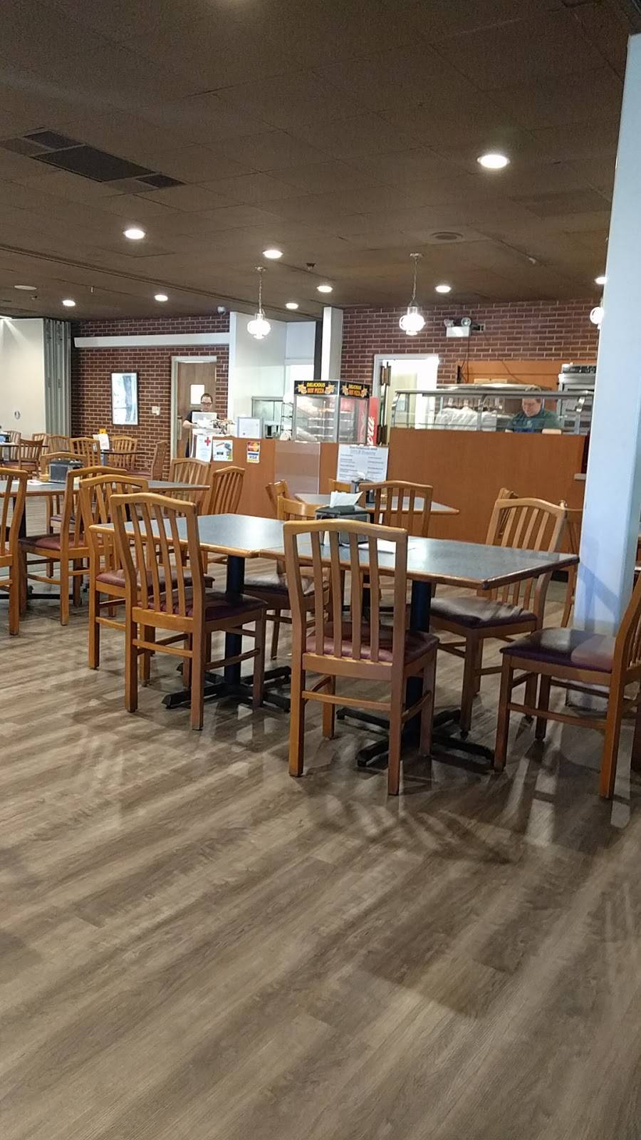 The Wheelhouse | restaurant | 4000 Coast Guard Blvd, Portsmouth, VA 23703, USA | 7574838761 OR +1 757-483-8761