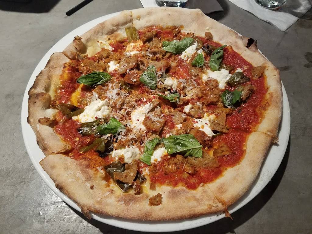 Sovana Bistro | restaurant | 696 Unionville Rd, Kennett Square, PA 19348, USA | 6104445600 OR +1 610-444-5600