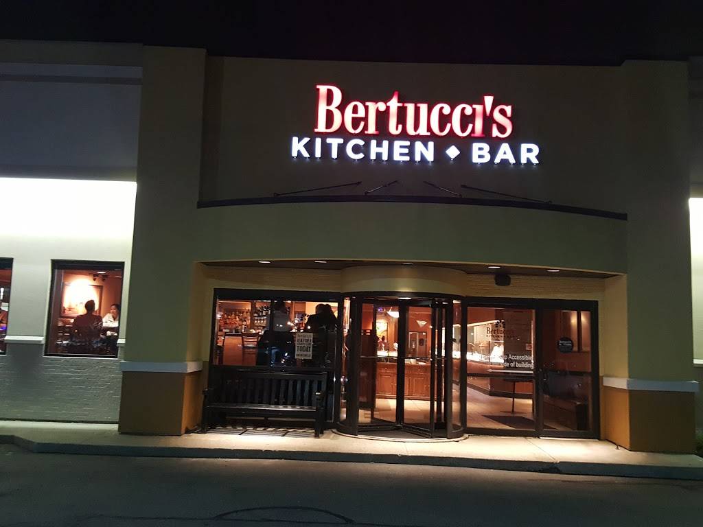 Bertuccis Italian Restaurant | restaurant | 150 Worcester Rd, Framingham, MA 01702, USA | 5088799161 OR +1 508-879-9161