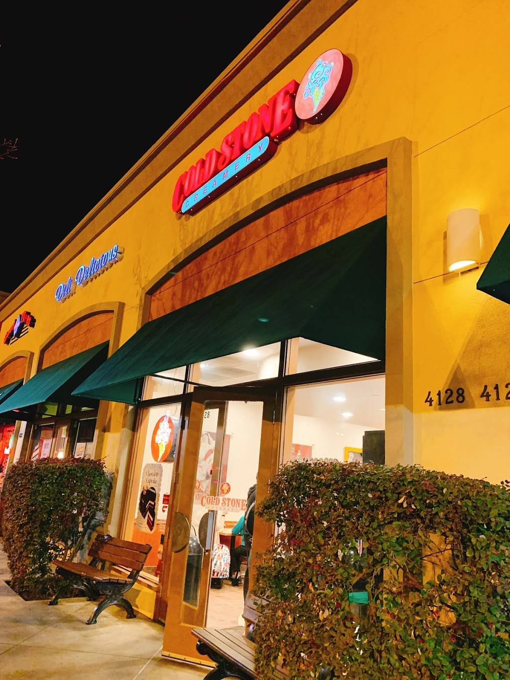 Cold Stone Creamery | bakery | 4128 S Mooney Blvd, Visalia, CA 93277, USA | 5597130710 OR +1 559-713-0710