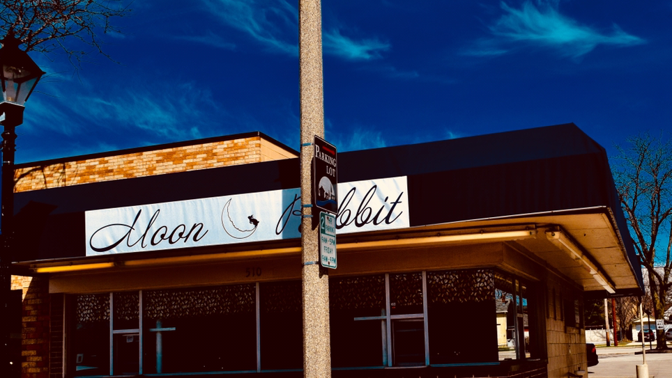 Moon Rabbit | restaurant | 510 E Main St, Watertown, WI 53094, USA | 9202451603 OR +1 920-245-1603
