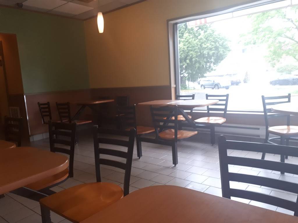 PFK | meal takeaway | 5601 Boulevard Léger, Montréal-Nord, QC H1G 1K4, Canada | 5143262321 OR +1 514-326-2321