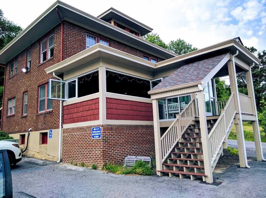 Patty Joes Restaurant | restaurant | 3029 E Cumberland Rd, Bluefield, WV 24701, USA | 3048004582 OR +1 304-800-4582