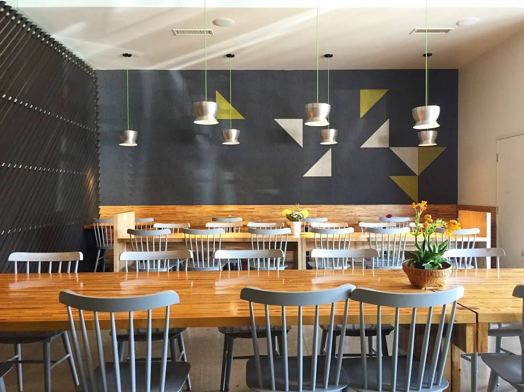 Manaow Thai | restaurant | 3618 E Broadway, Long Beach, CA 90803, USA | 5624332574 OR +1 562-433-2574