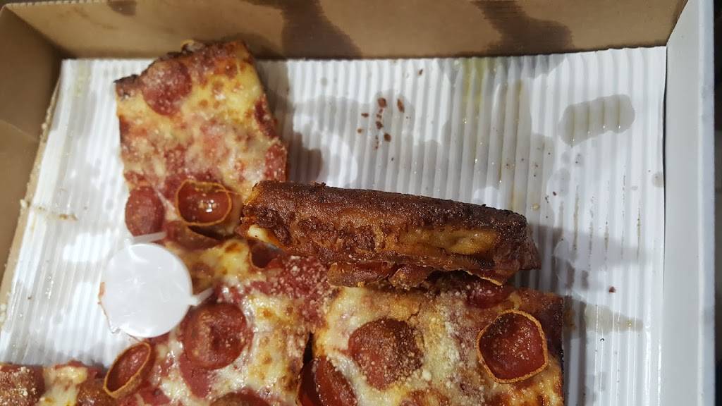 Jets Pizza | meal delivery | 35681 Van Born Rd, Romulus, MI 48174, USA | 7347285387 OR +1 734-728-5387