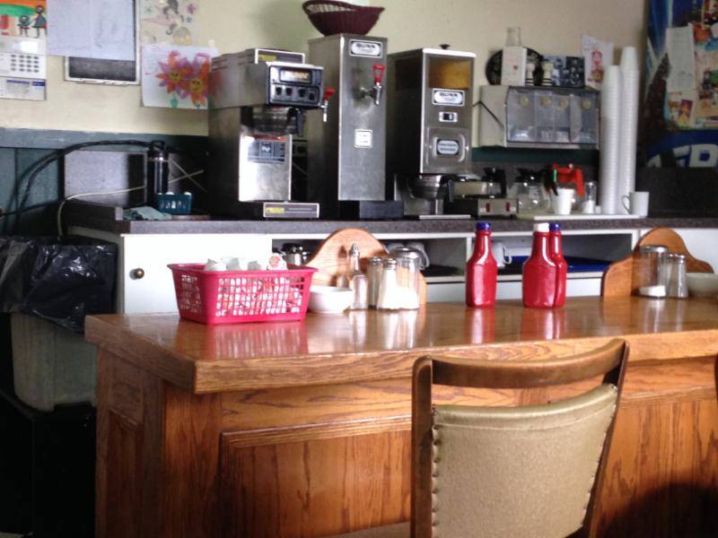 Lock Street Diner | restaurant | 769 Lock St, Peterborough, ON K9J 8S8, Canada | 7057430947 OR +1 705-743-0947