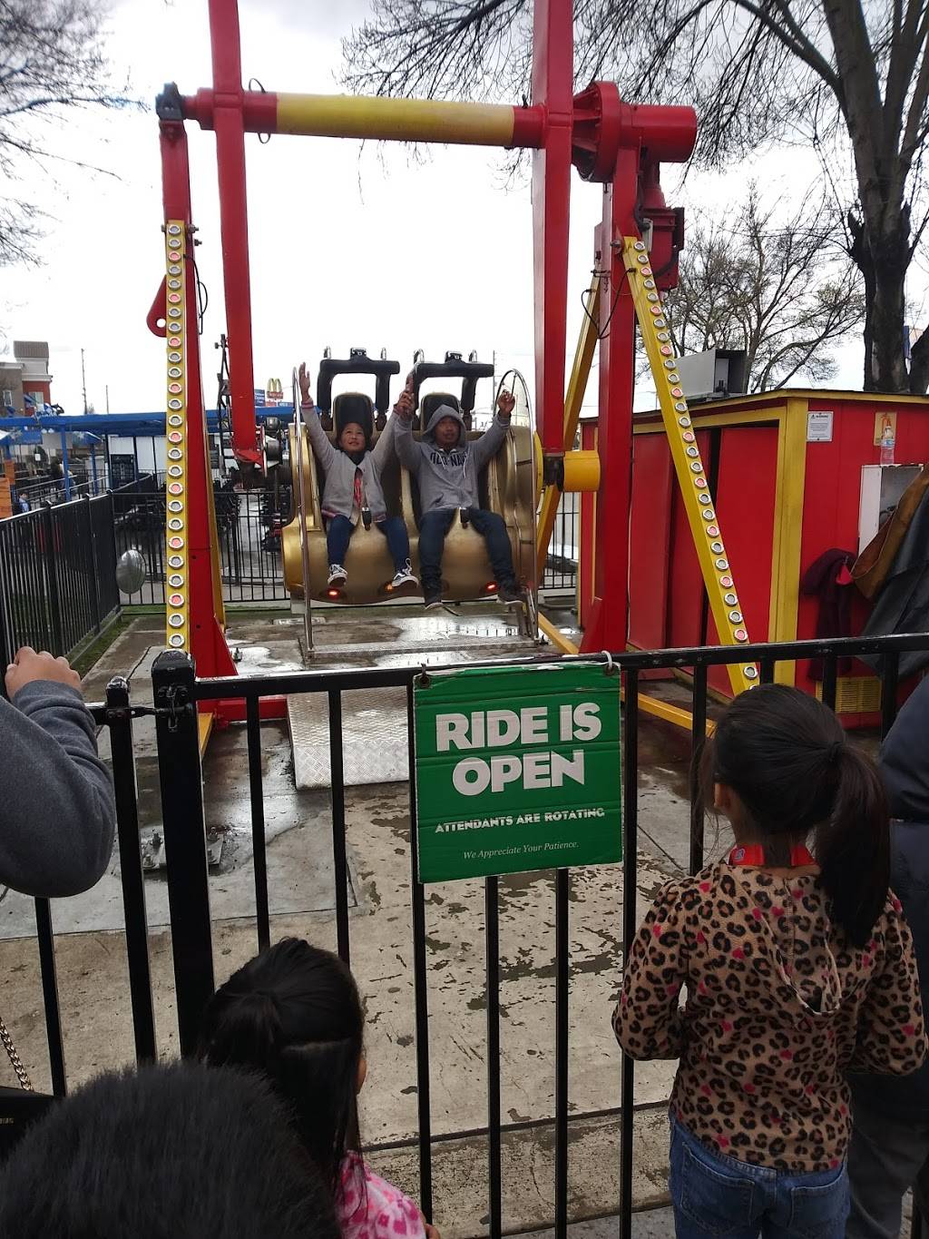 Boomers! Modesto | meal takeaway | 4215 Bangs Ave, Modesto, CA 95356, USA | 2095455248 OR +1 209-545-5248