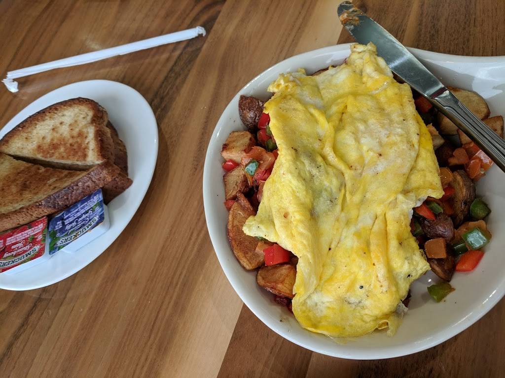 Hy-Vee Market Grille Express | restaurant | 4545 S Noland Rd, Independence, MO 64055, USA | 8163732527 OR +1 816-373-2527