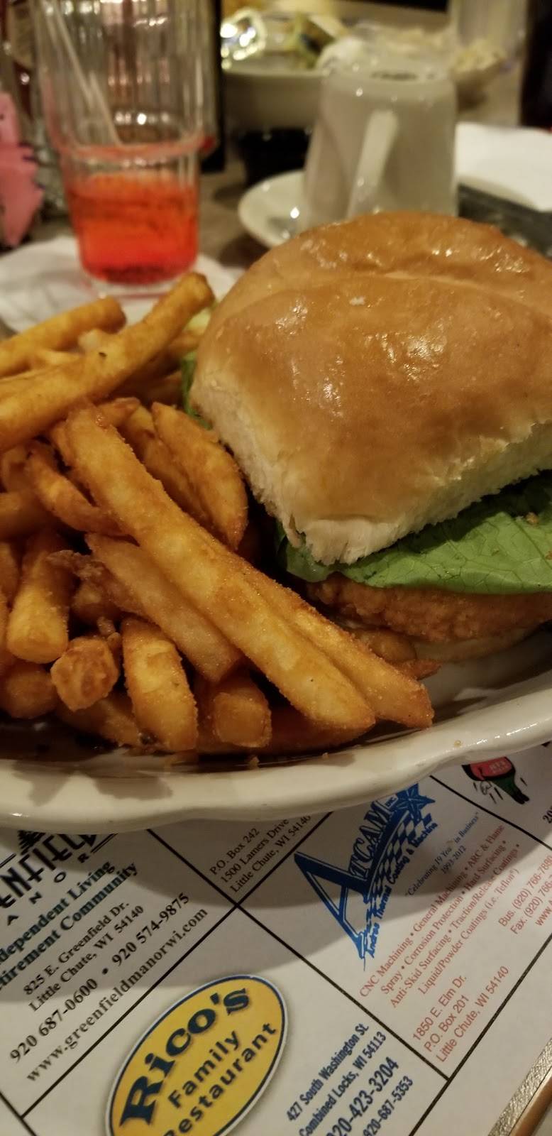 Out-O-Town Supper club | restaurant | N2161 Town Club Rd, Kaukauna, WI 54130, USA | 9207660414 OR +1 920-766-0414