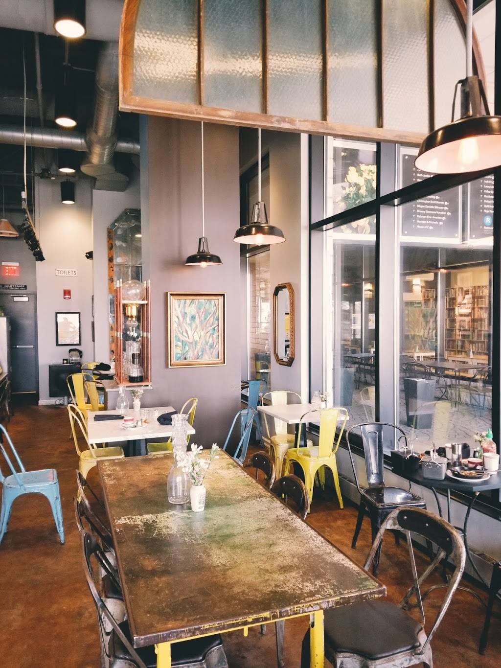 Eggshell Bistro | restaurant | 51 City Center Dr, Carmel, IN 46032, USA | 3176601616 OR +1 317-660-1616