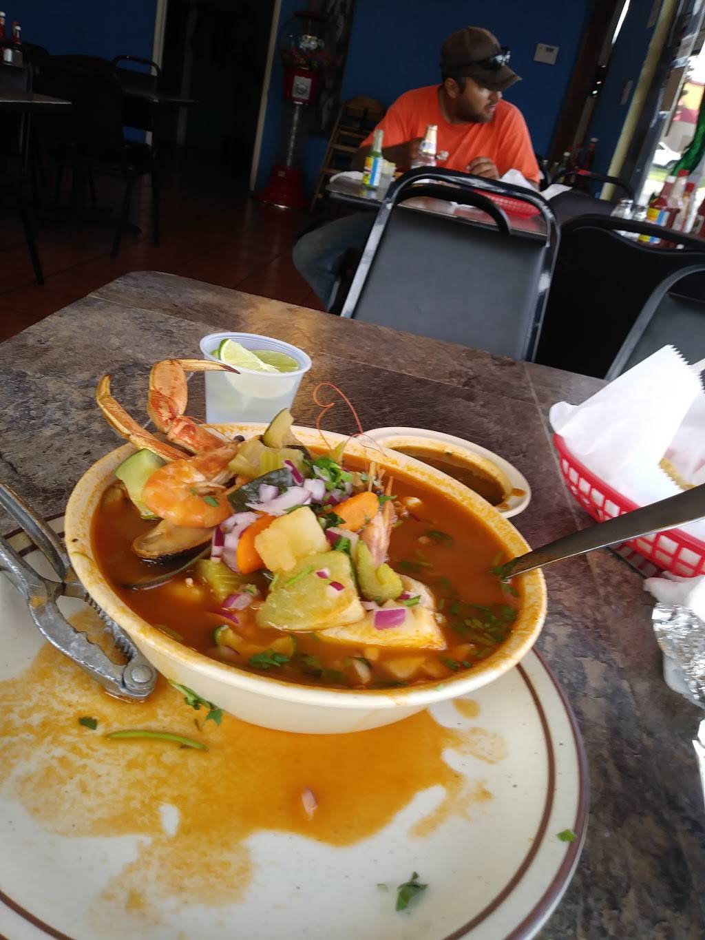 Mariscos Mi Puerto Vallarta | restaurant | 2401 White Ln H, Bakersfield, CA 93304, USA | 6618343606 OR +1 661-834-3606