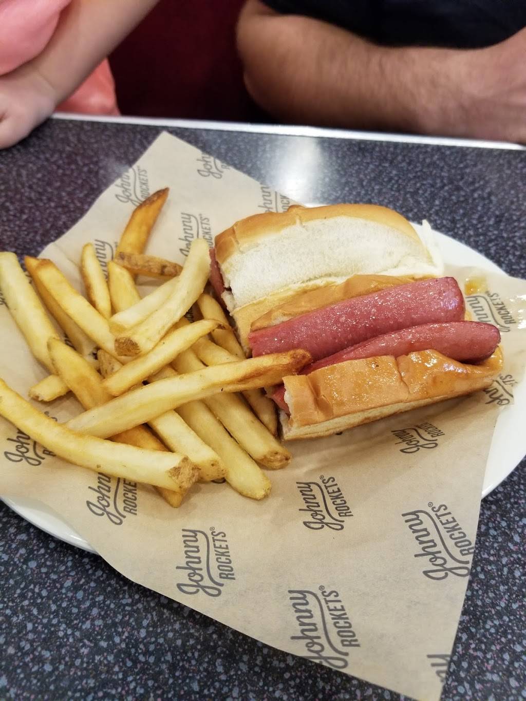 Johnny Rockets | restaurant | 75 Middlesex Turnpike, Burlington, MA 01803, USA | 7812732727 OR +1 781-273-2727