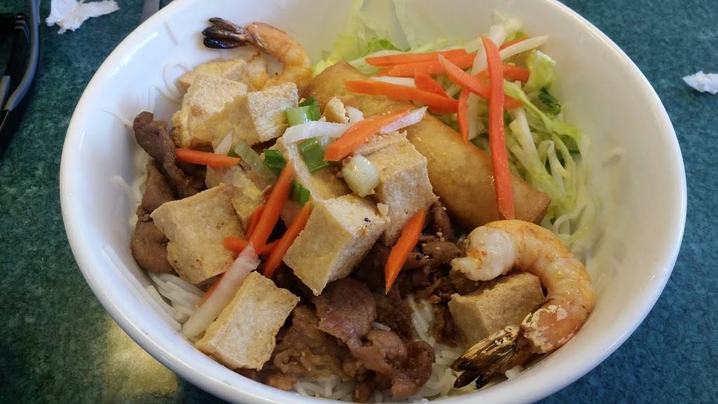 Joy Pho & Teriyaki | restaurant | 3930 A St SE #305, Auburn, WA 98002, USA | 2537350117 OR +1 253-735-0117
