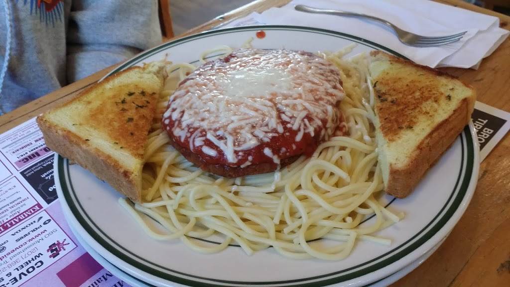 Bears Den Restaurant & Tavern | restaurant | 73 North St, Dover-Foxcroft, ME 04426, USA | 2075648733 OR +1 207-564-8733