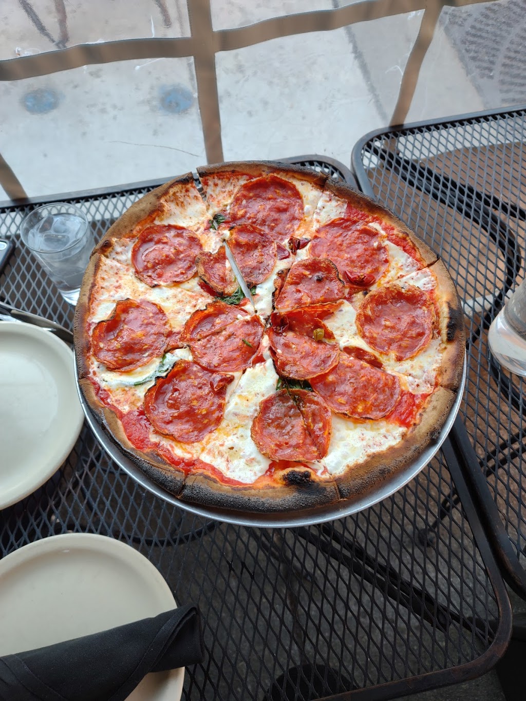 Coalfire | restaurant | 3707 N Southport Ave, Chicago, IL 60613, USA | 7734772625 OR +1 773-477-2625