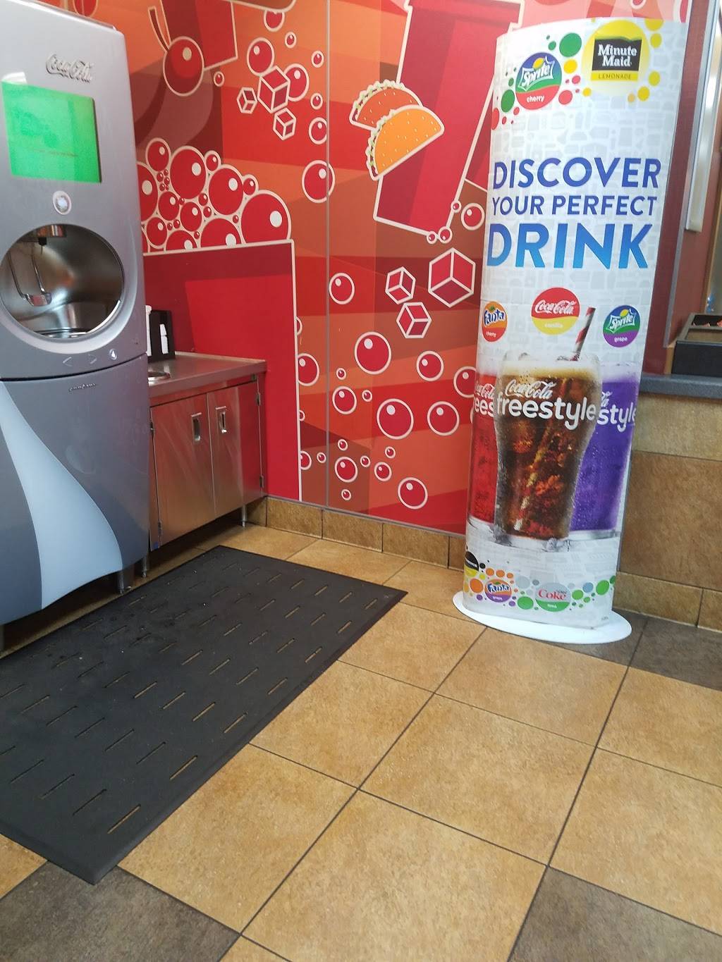 Jack in the Box | restaurant | 939 E Carson St, Carson, CA 90745, USA | 3105225696 OR +1 310-522-5696