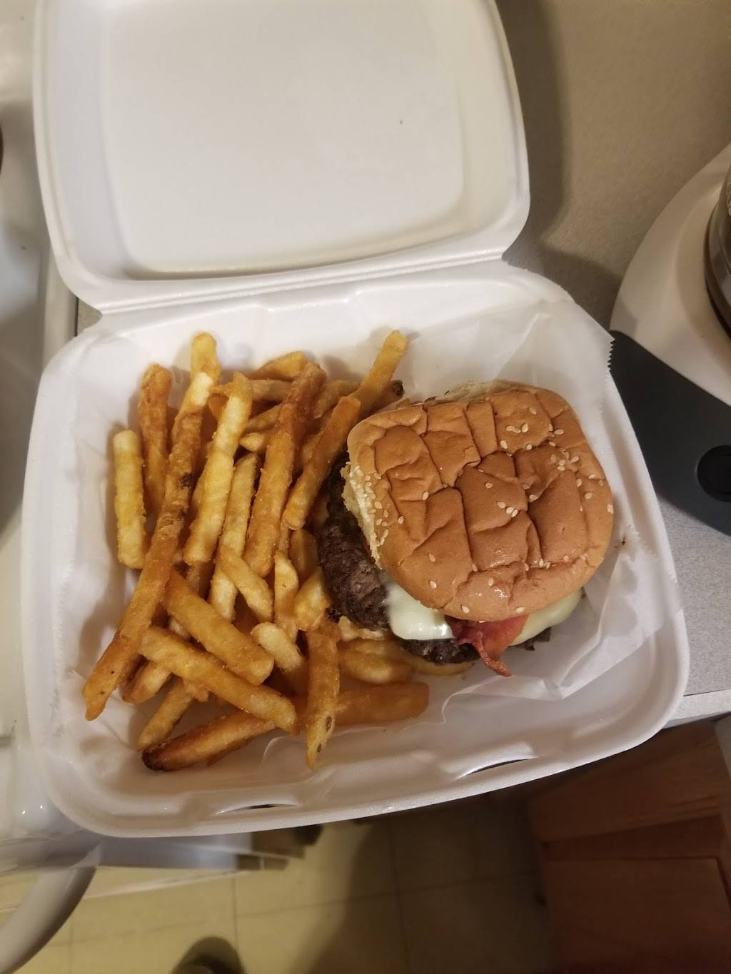 Whaleback Restaurant | restaurant | 1052 S Sandwich Rd, Sandwich, MA 02563, USA | 5088889850 OR +1 508-888-9850