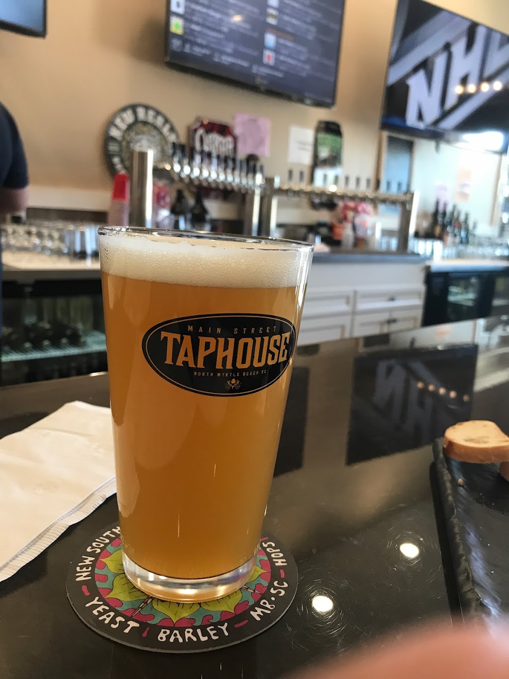 Main Street Taphouse | restaurant | 693 Main St, North Myrtle Beach, SC 29582, USA | 8436630046 OR +1 843-663-0046