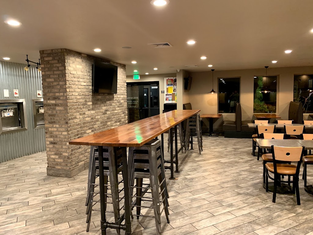 The IceBox & Round About Grill | restaurant | 27 N 200 E, Ivins, UT 84738, USA | 4357058462 OR +1 435-705-8462