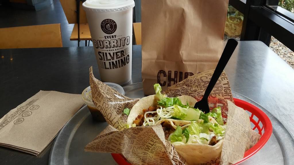 Chipotle Mexican Grill | restaurant | 9940 W Happy Valley Pkwy Ste 1040, Peoria, AZ 85383, USA | 6233621252 OR +1 623-362-1252