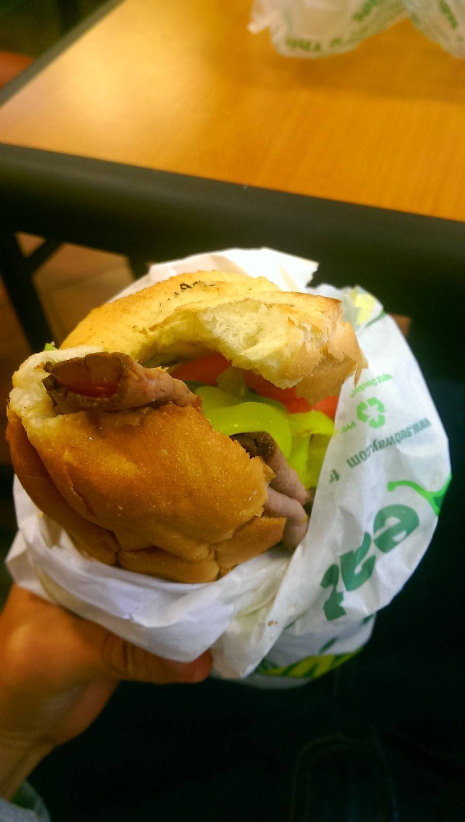 Subway | meal takeaway | 604 S Wabash Ave Suite D, Chicago, IL 60605, USA | 3123411401 OR +1 312-341-1401