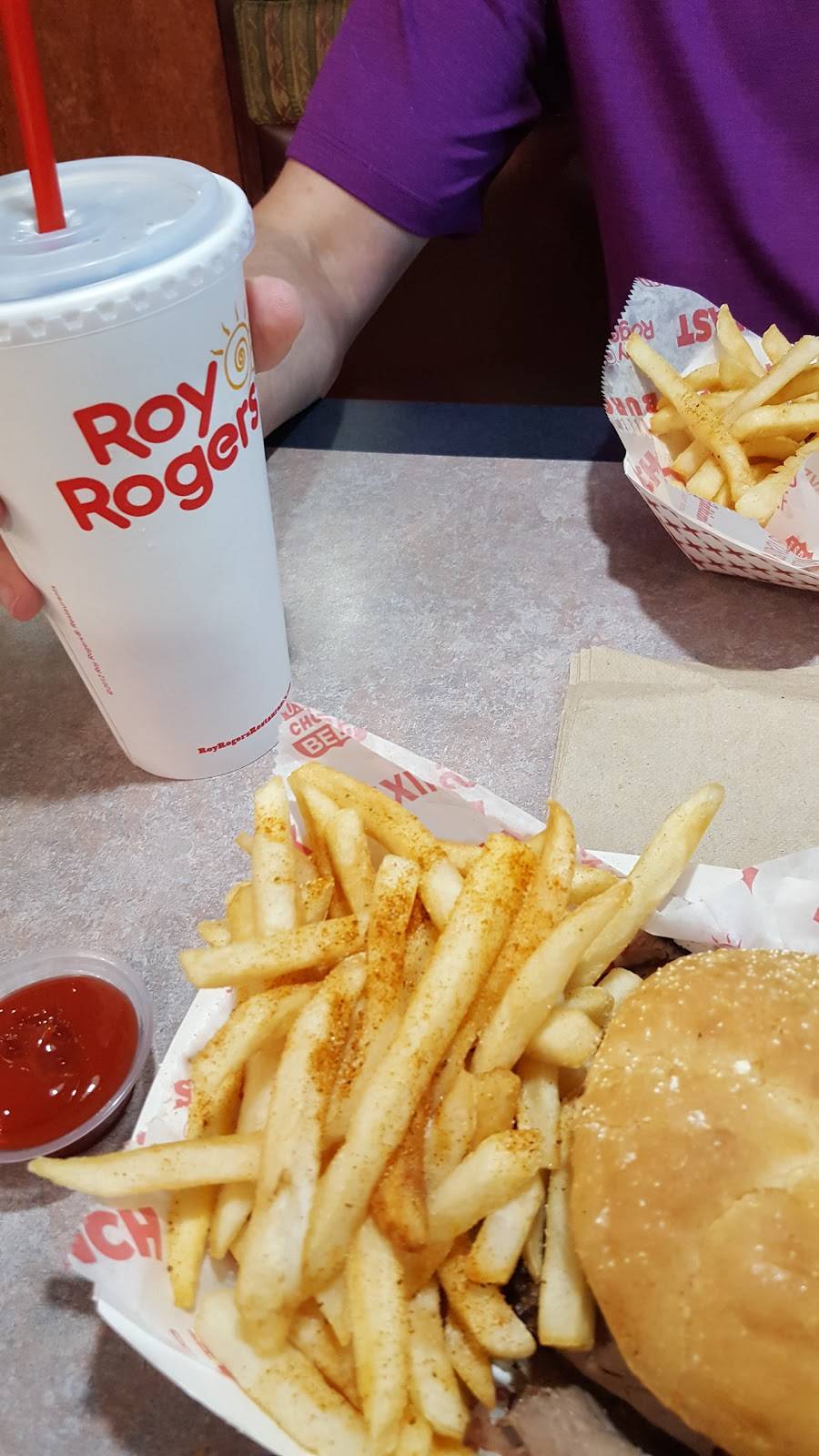 Roy Rogers | restaurant | 301 Ballenger Center Dr, Frederick, MD 21703, USA | 3016829044 OR +1 301-682-9044