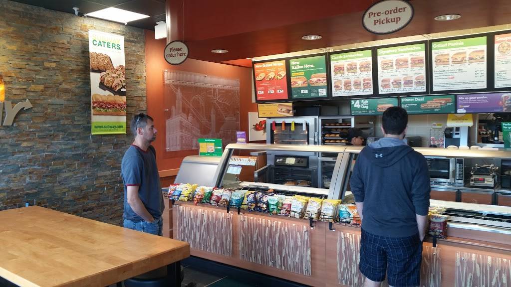 Subway | restaurant | 900 Fairway Crescent Unit #6, Kitchener, ON N2A 0A1, Canada | 5198967827 OR +1 519-896-7827