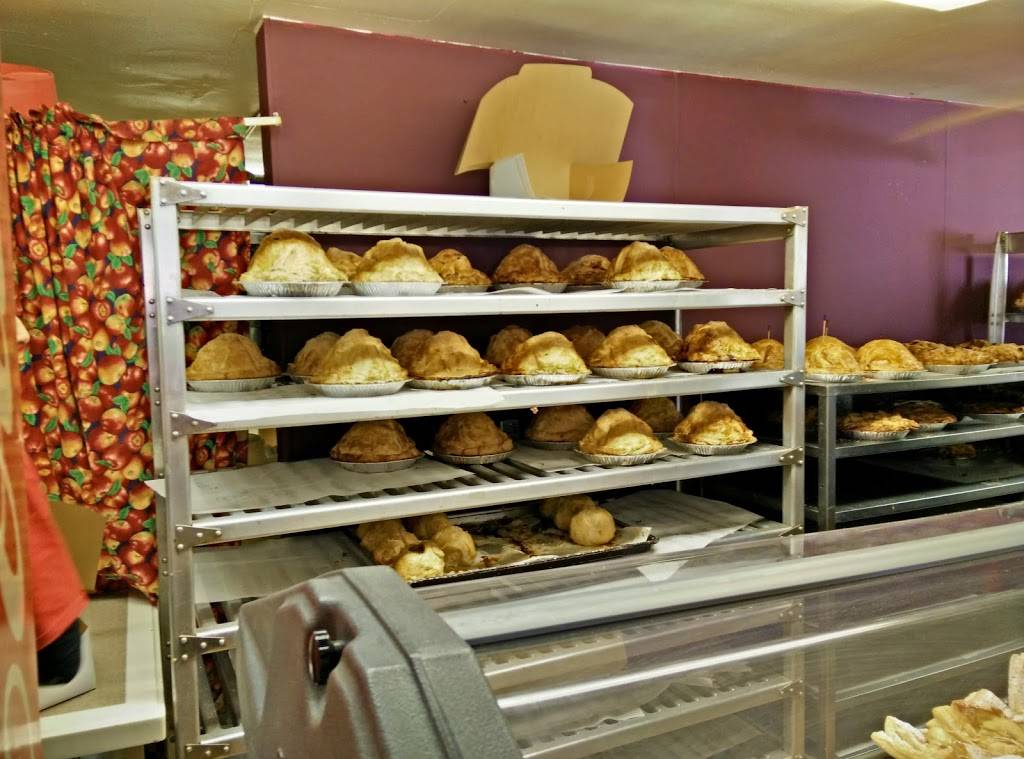 Apple Annies | restaurant | 38480 Oak Glen Rd, Yucaipa, CA 92399, USA | 9097972311 OR +1 909-797-2311