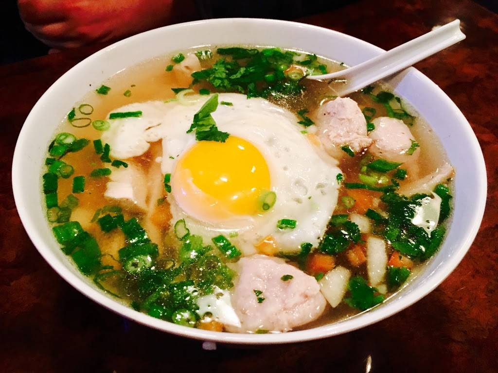 DaLat Vietnamese Restaurant and Bar | restaurant | 2537 N Fitzhugh Ave, Dallas, TX 75204, USA | 2148273200 OR +1 214-827-3200