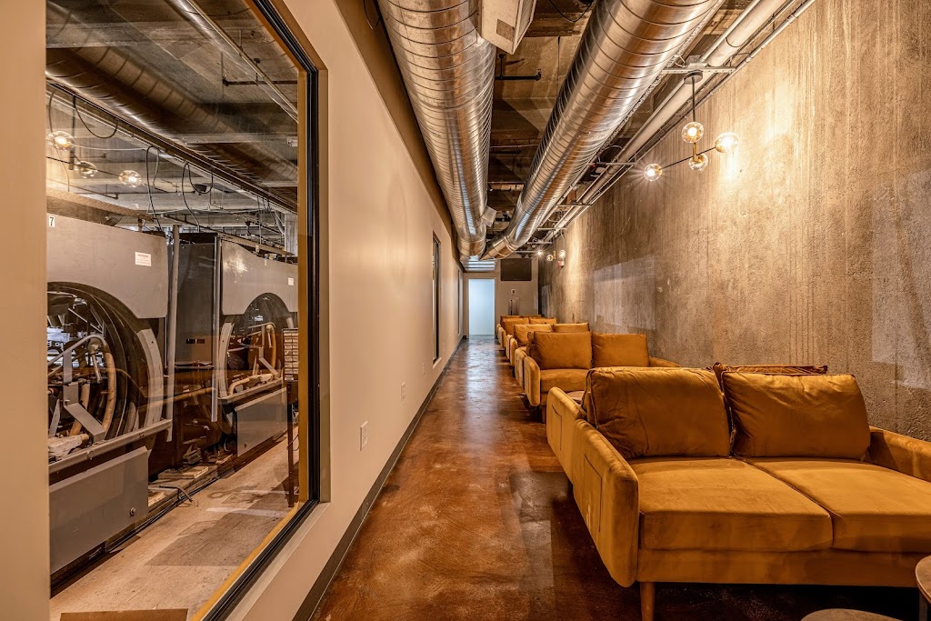 Local Craft Beer Underground Bowling | restaurant | 706 W Lancaster Blvd #102, Lancaster, CA 93534, USA | 6614733333 OR +1 661-473-3333