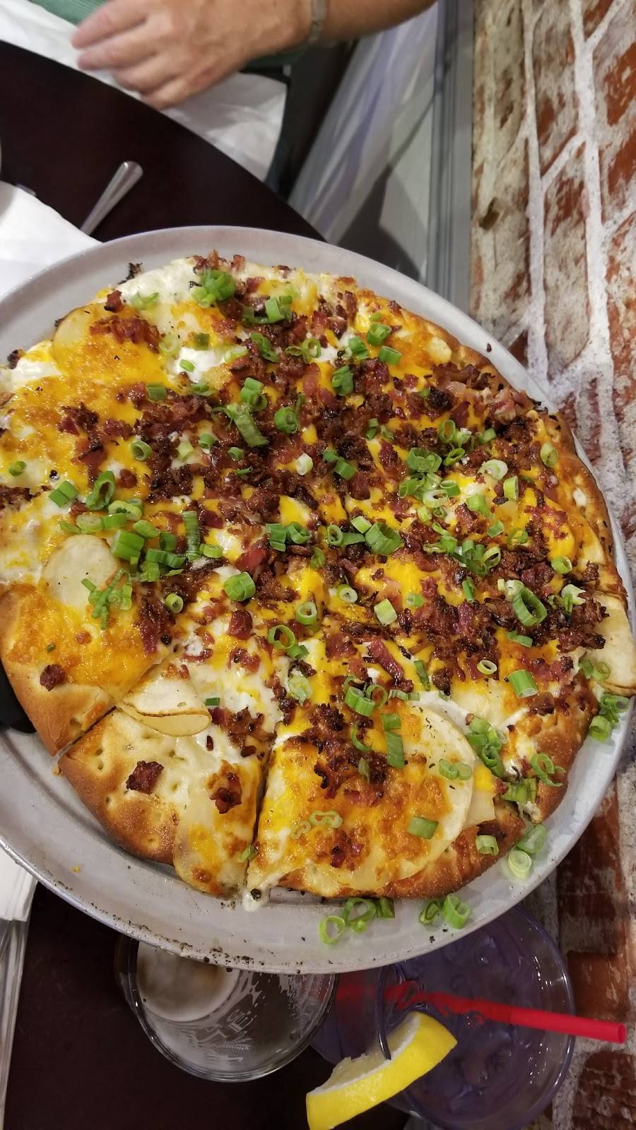 Ojai Pizza | restaurant | 331 E Ojai Ave, Ojai, CA 93023, USA | 8056467878 OR +1 805-646-7878