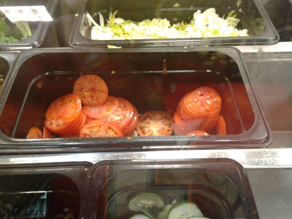 Subway Restaurants | restaurant | 2602 E Fletcher Ave, Tampa, FL 33612, USA | 8139779288 OR +1 813-977-9288
