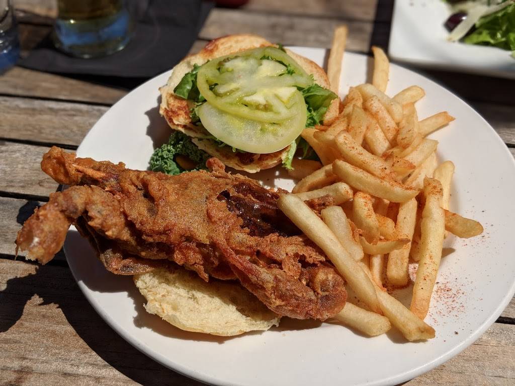 Lures Bar and Grille | restaurant | 1397 Generals Hwy, Crownsville, MD 21032, USA | 4109231606 OR +1 410-923-1606