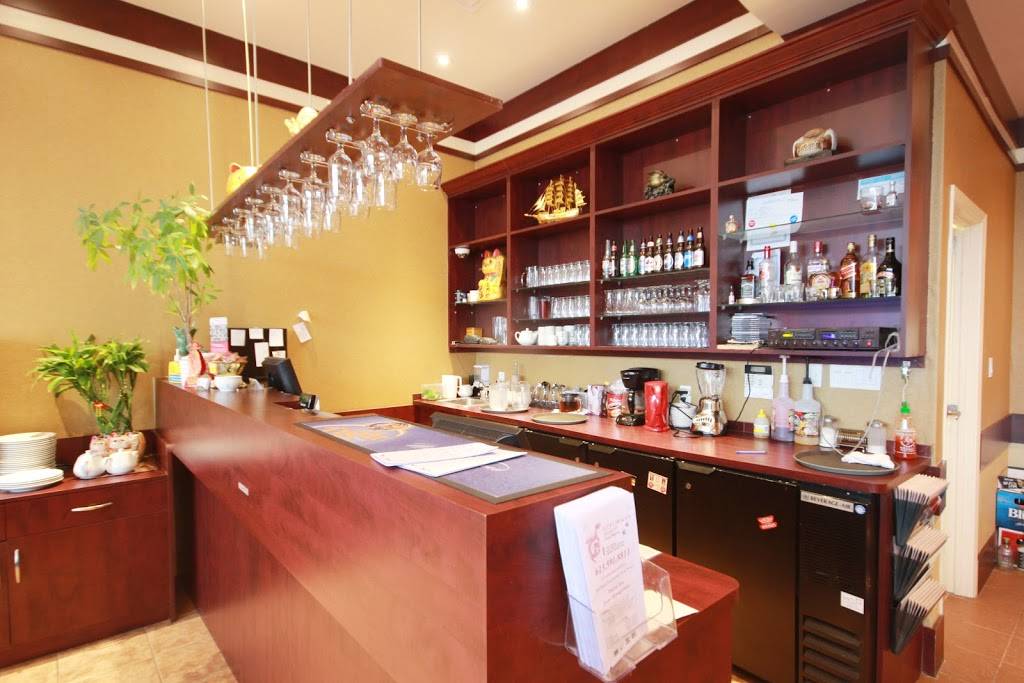 Lucky Dragon Delight | restaurant | 854 March Rd, Kanata, ON K2W 0A5, Canada | 6135918811 OR +1 613-591-8811