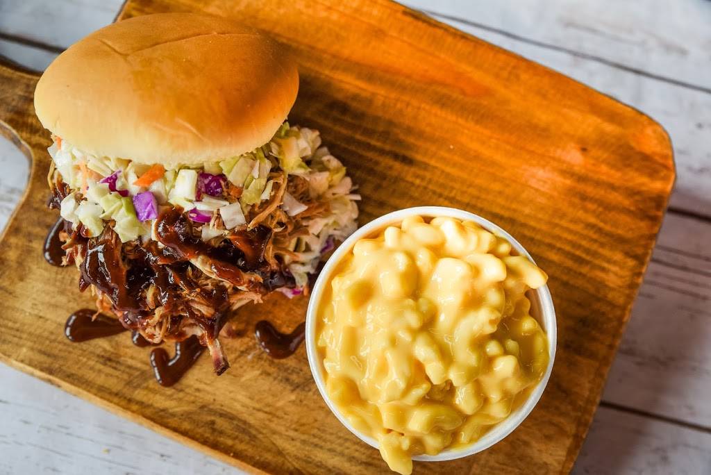 Bar-B-Cutie SmokeHouse | restaurant | 5603 Presidio Parkway, San Antonio, TX 78249, USA | 2102011201 OR +1 210-201-1201