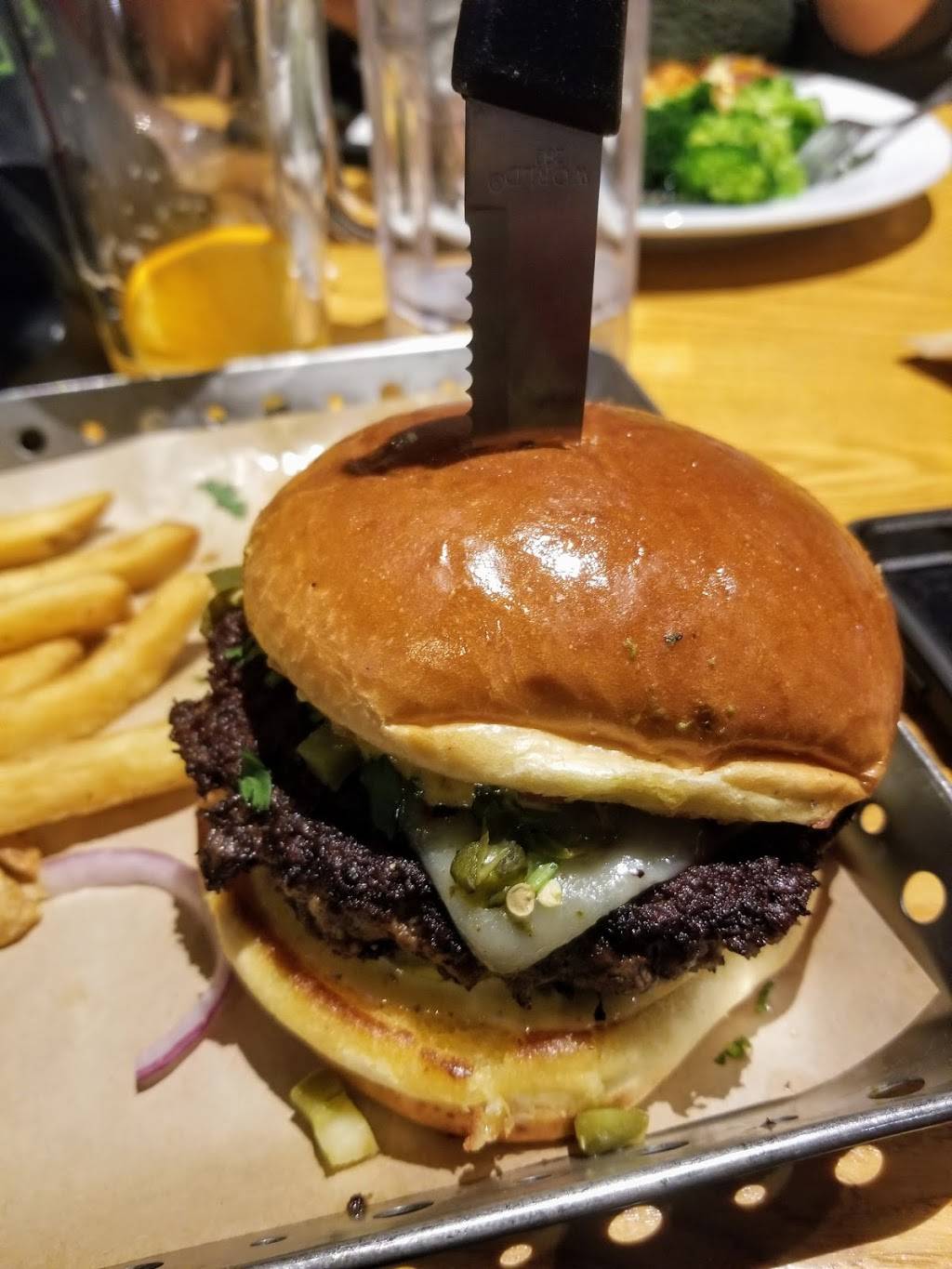 Chilis Grill & Bar | meal takeaway | 8302 Pineville-Matthews Rd, Charlotte, NC 28226, USA | 7045436265 OR +1 704-543-6265