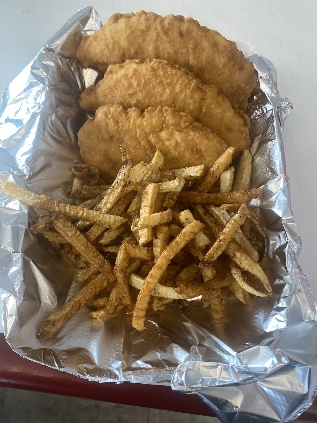 The Buckeye Canteen | restaurant | 1158 Mt Vernon Rd, Newark, OH 43055, USA | 7402588803 OR +1 740-258-8803