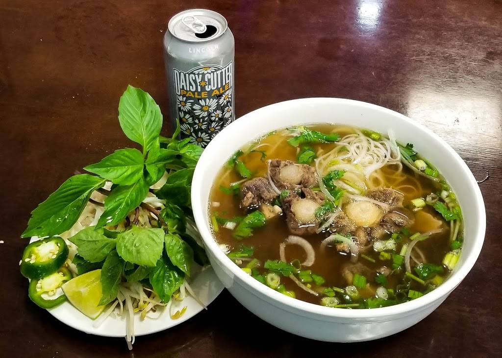 Pho Viet | restaurant | 4941 N Broadway, Chicago, IL 60640, USA | 7737691284 OR +1 773-769-1284