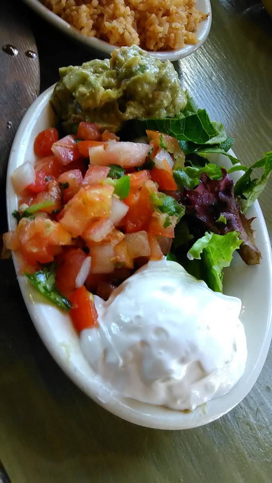 Berryhill | restaurant | 1201 W 43rd St, Houston, TX 77018, USA | 2818226111 OR +1 281-822-6111