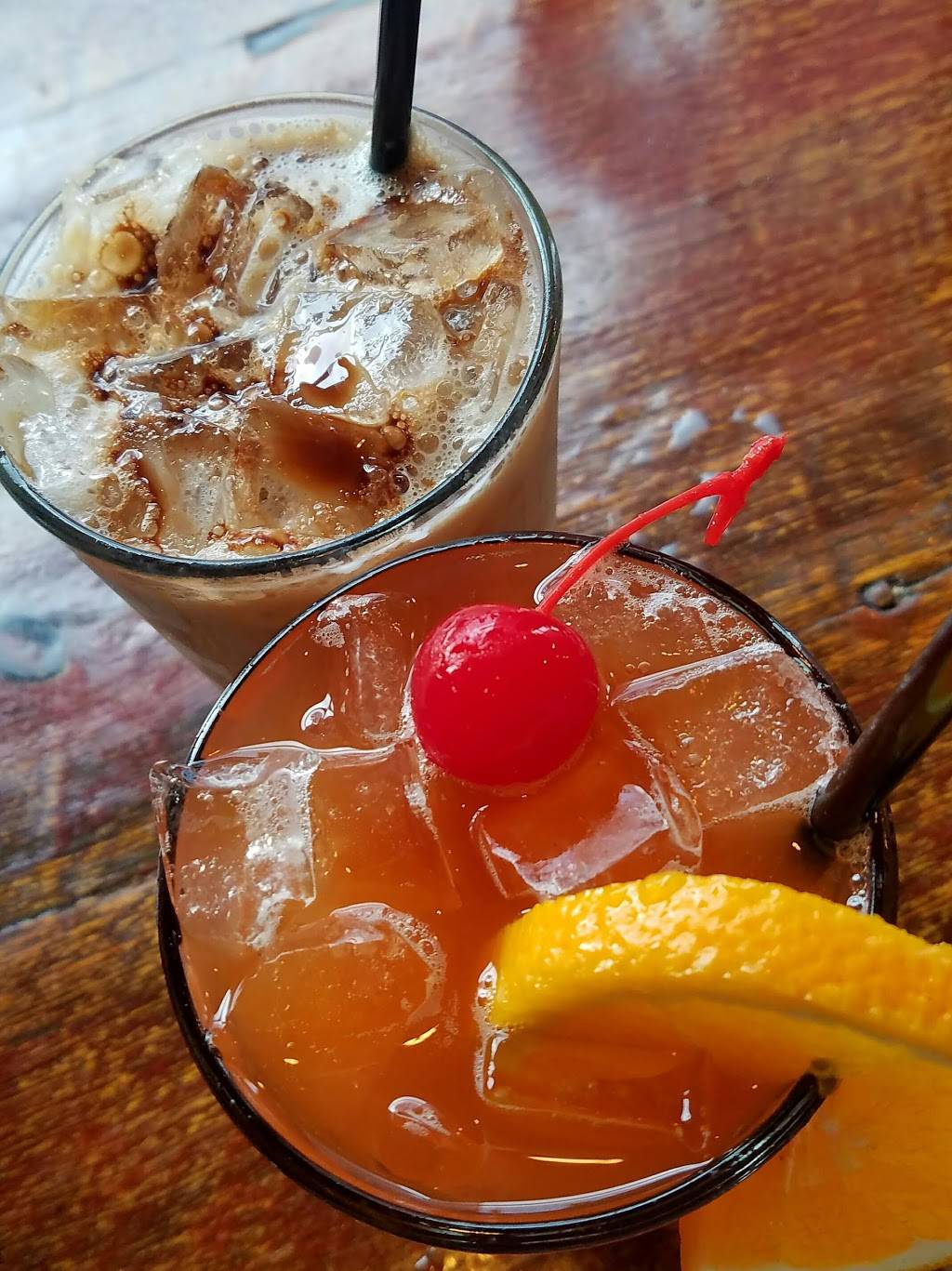 The Farm Bar and Grille | restaurant | 1181 Elm St, Manchester, NH 03101, USA | 6036413276 OR +1 603-641-3276