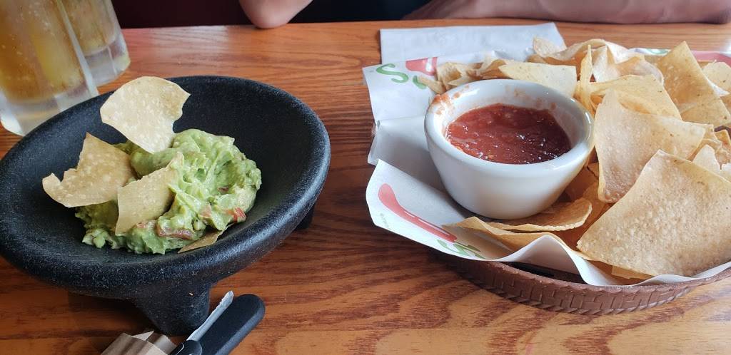 Chilis Grill & Bar | meal takeaway | 502 Baltimore Pike, Bel Air, MD 21014, USA | 4106382992 OR +1 410-638-2992