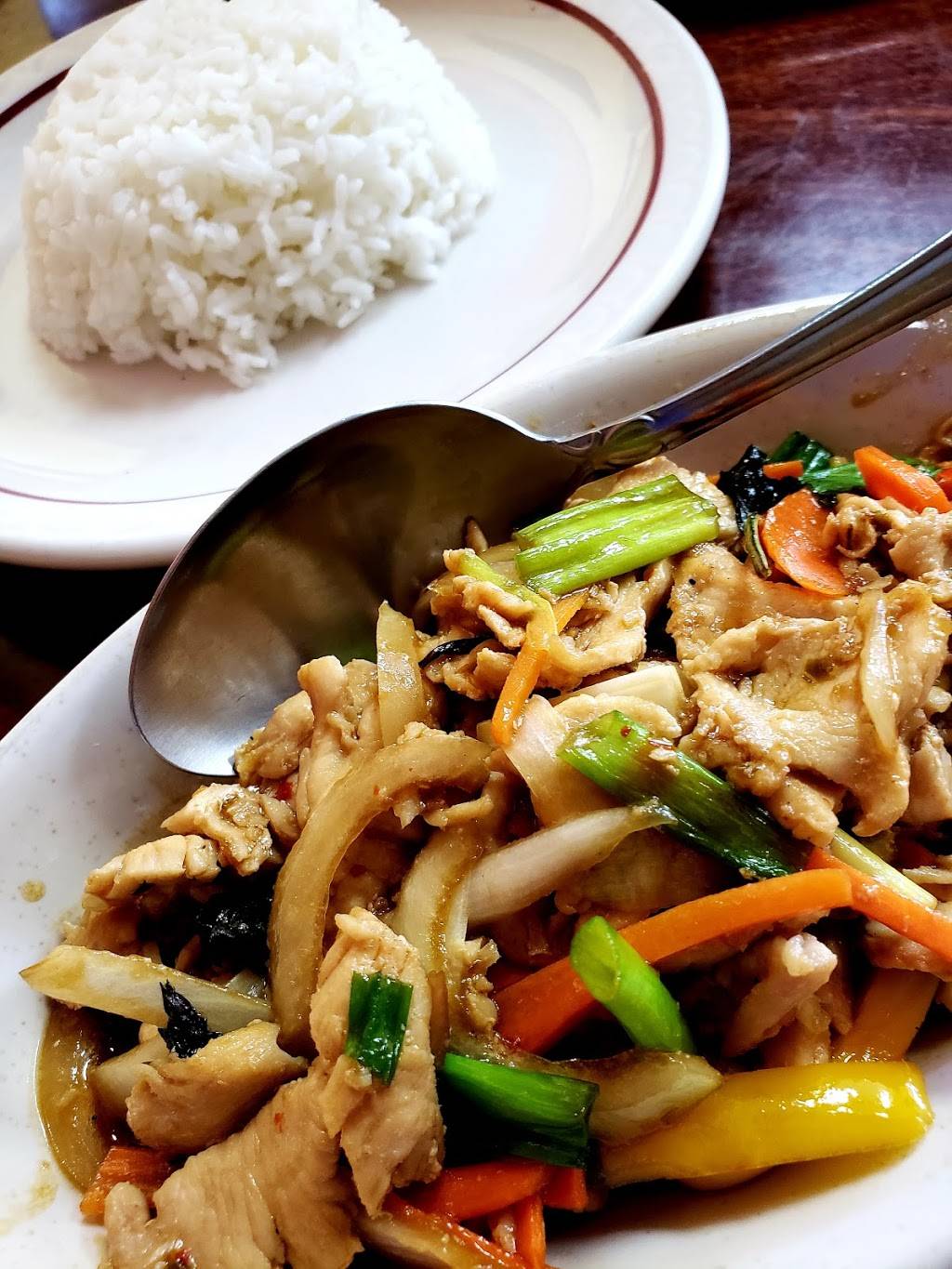 Dokluck Thai Food | restaurant | 1772 S Barranca Ave, Glendora, CA 91740, USA | 6269381078 OR +1 626-938-1078