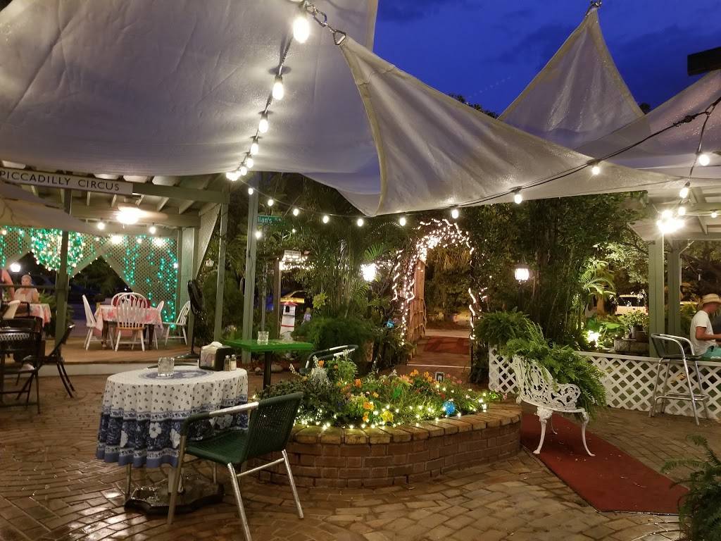 The Chattaway | restaurant | 358 22nd Ave S, St. Petersburg, FL 33705, USA | 7278231594 OR +1 727-823-1594